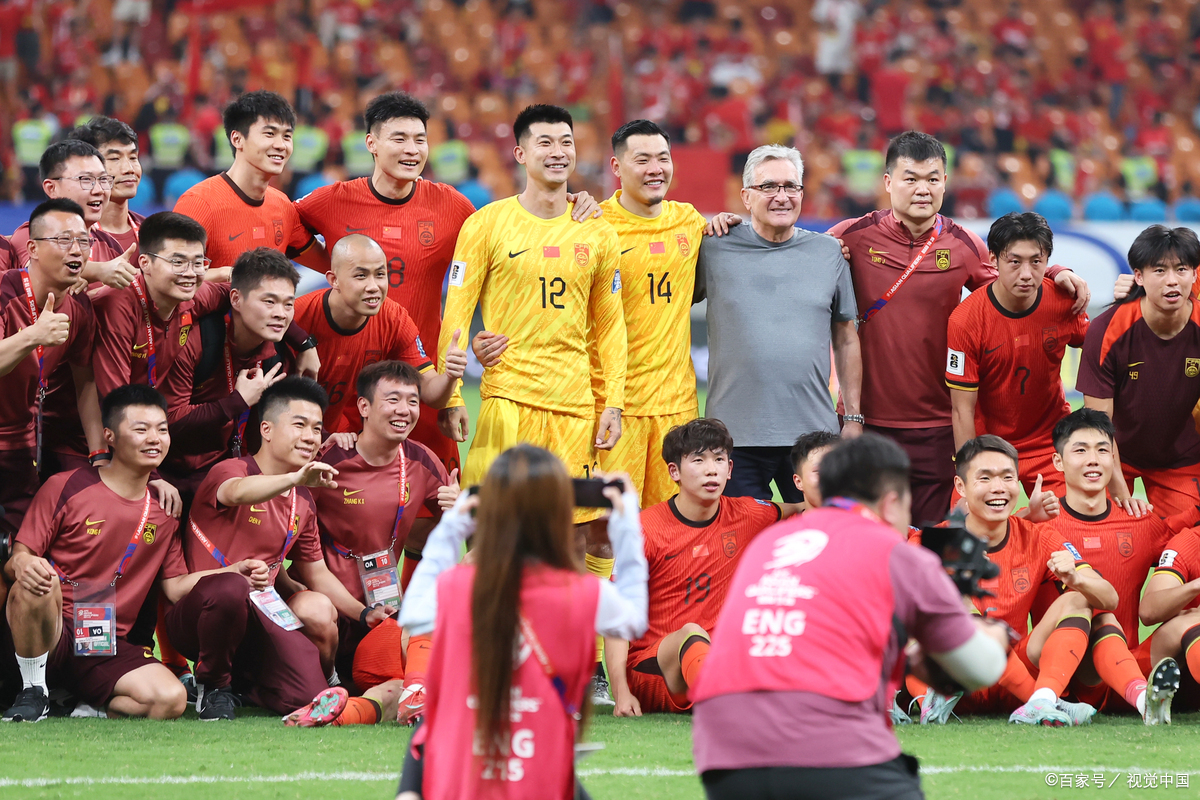 包含中国足球掀起热潮,球迷期待登上世界杯巅峰的词条 包含中国足球掀起热潮,球迷期待登上世界杯巅峰的词条